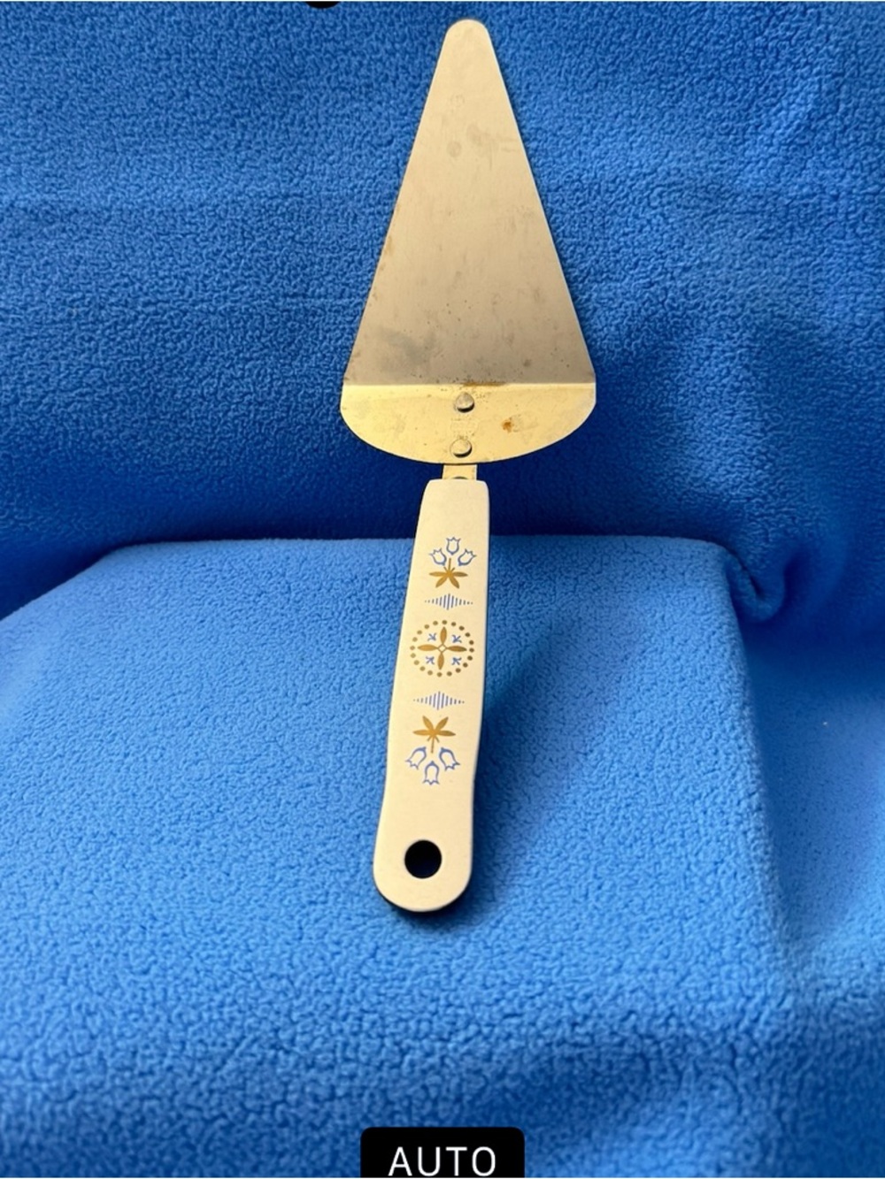 EKCO Retro Chromium plated pie server, Dutch Tulip pattern. 9.5” long.